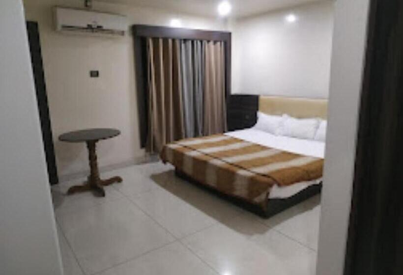 酒店 100 Blu Madhya Pradesh