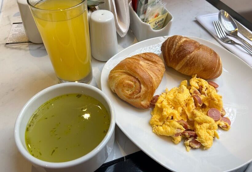 هتل Byhours Las Américas