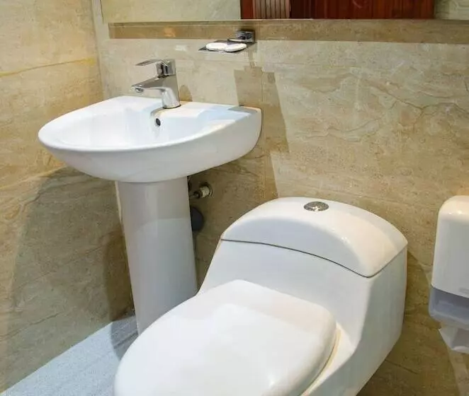 هتل Byhours Las Américas