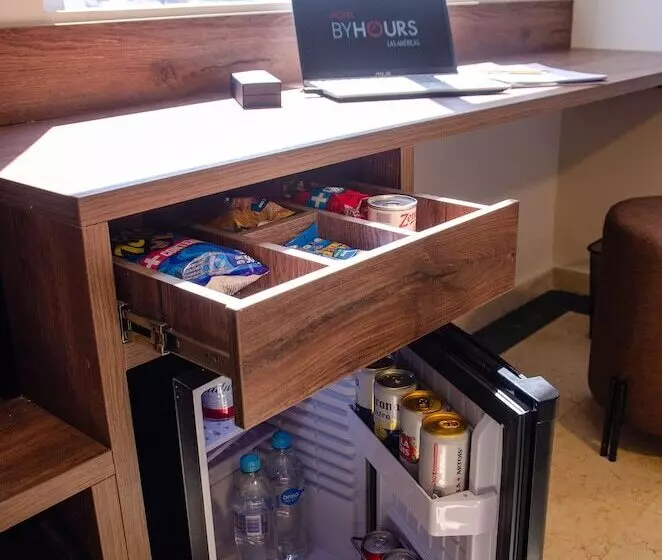 هتل Byhours Las Américas