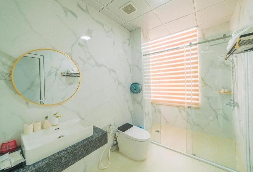 هتل Quy Tai Premium