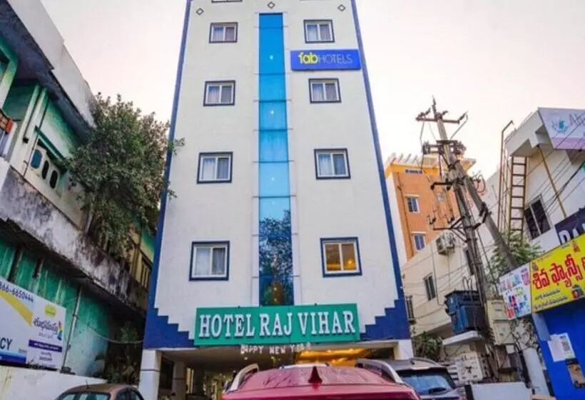 ホテル Rajvihari Residency
