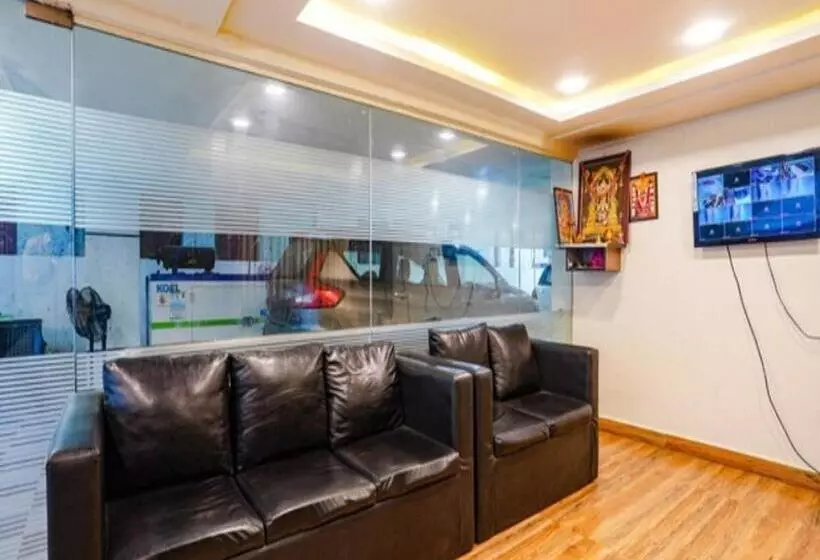 ホテル Rajvihari Residency