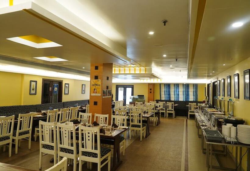 בית מלון כפרי Svn Lake Palace