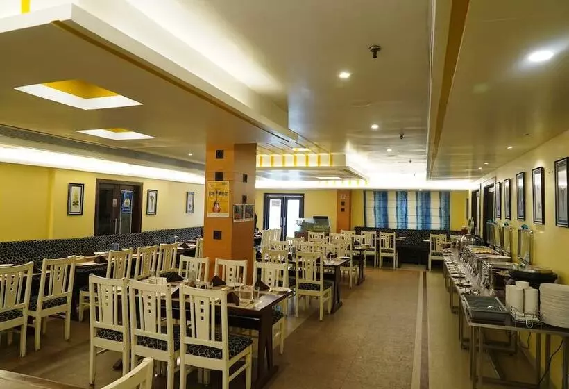 Hotelli Svn Lake Palace