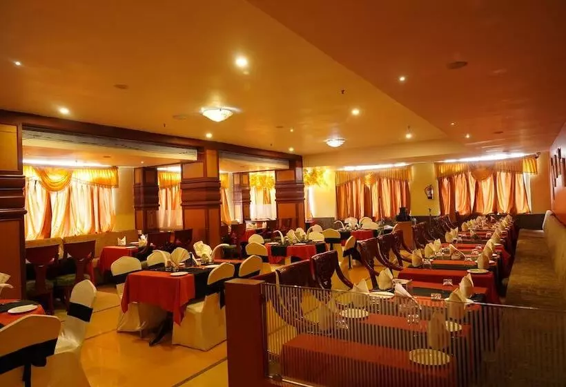 Hotelli Svn Lake Palace