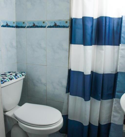 پانسیون Hostal Entreorientes