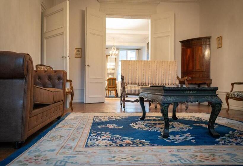 بنسيون Maison Monsigny