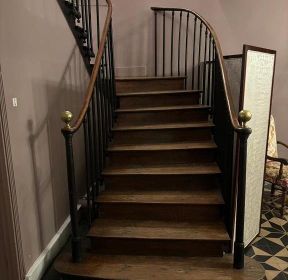 بنسيون Maison Monsigny