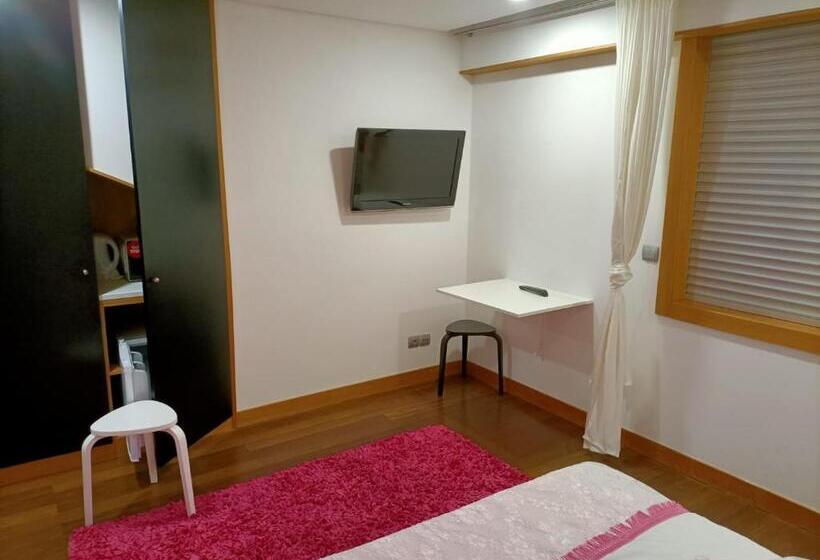 پانسیون O Cantinho Do Arnaldo