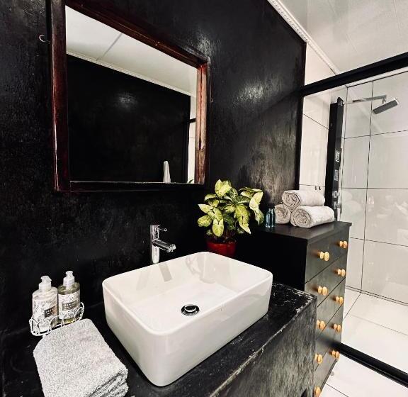 ペンション The Olive Branch Guesthouse And Animal Sanctuary