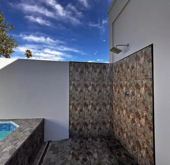 Majatalo The Olive Branch Guesthouse And Animal Sanctuary