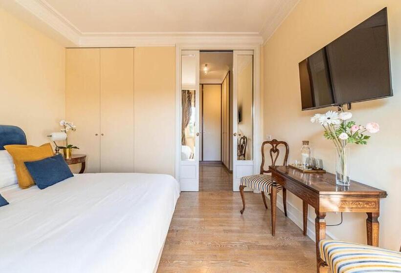 پانسیون The Train Suites