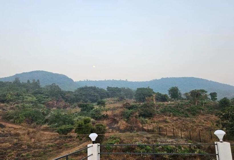 Resort Coastal Paradise