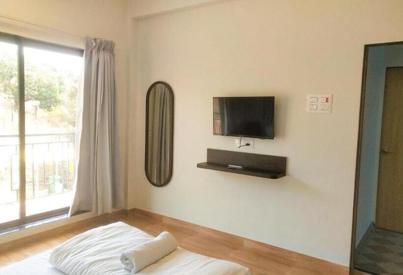 Resort Coastal Paradise