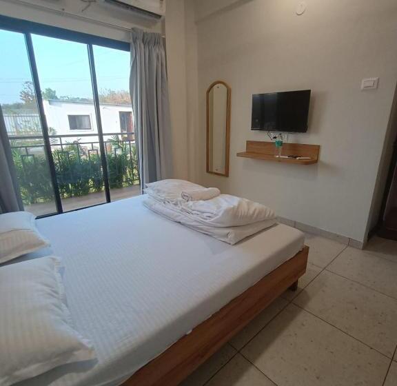 Resort Coastal Paradise