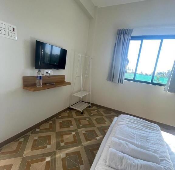 Resort Coastal Paradise