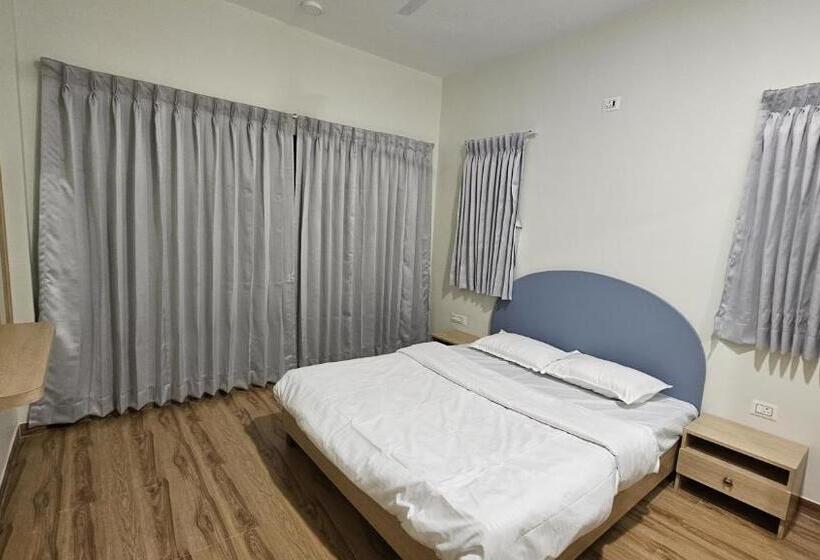 Resort Coastal Paradise