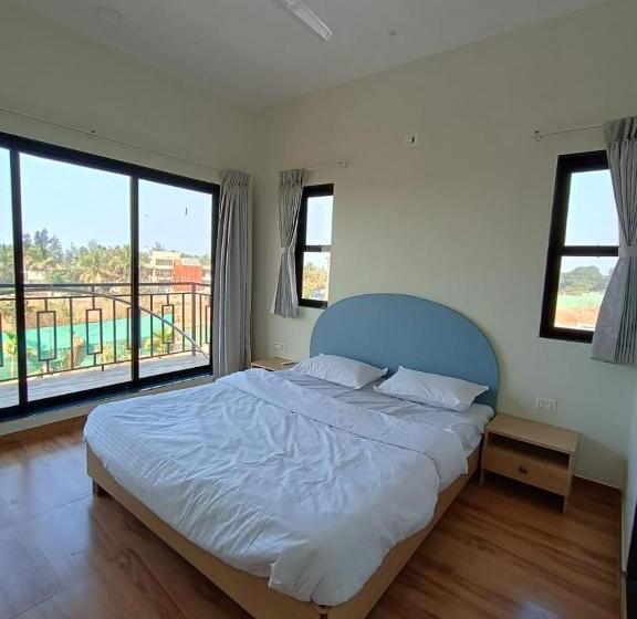 Resort Coastal Paradise