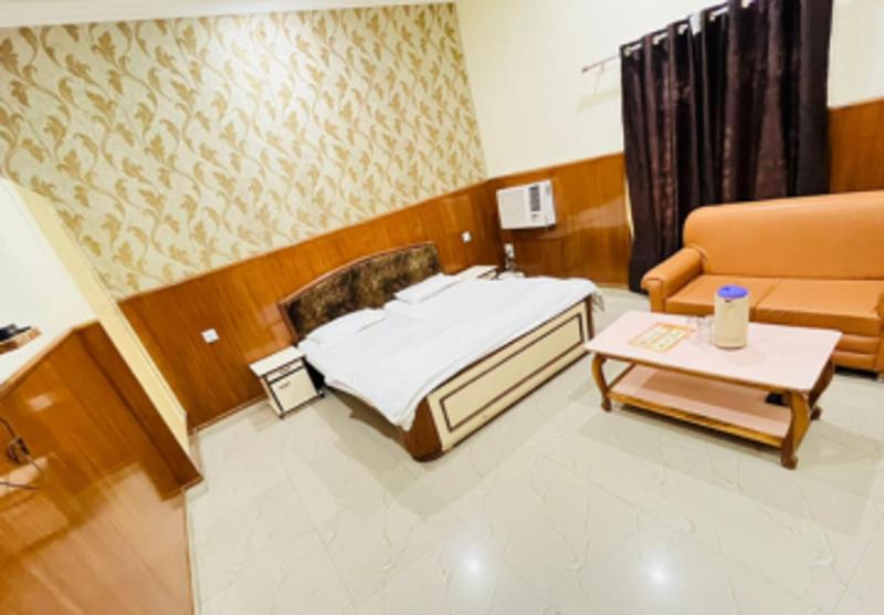 Shri Ram Hotel , Ayodhya