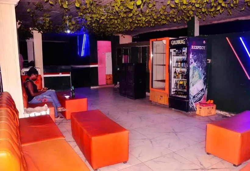 Trending Place Hotel And Suites