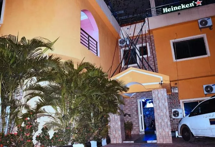 Trending Place Hotel And Suites