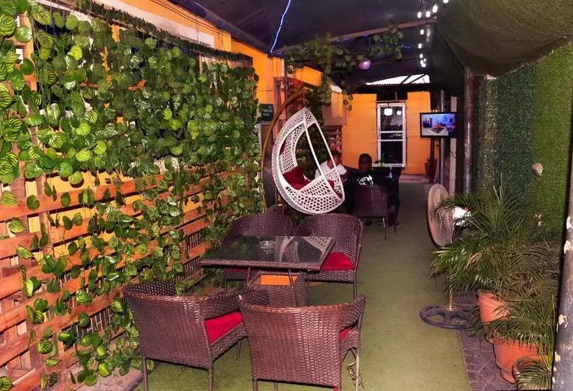 Trending Place Hotel And Suites