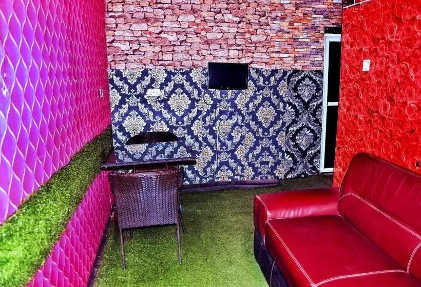 Trending Place Hotel And Suites