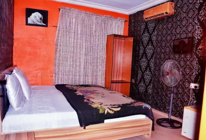 Trending Place Hotel And Suites