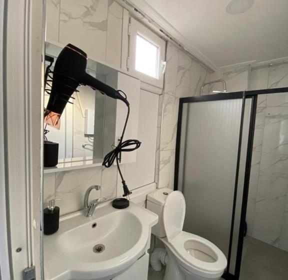 Yeldeği̇rmeni̇ Otel