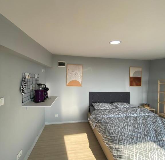 Yeldeği̇rmeni̇ Otel