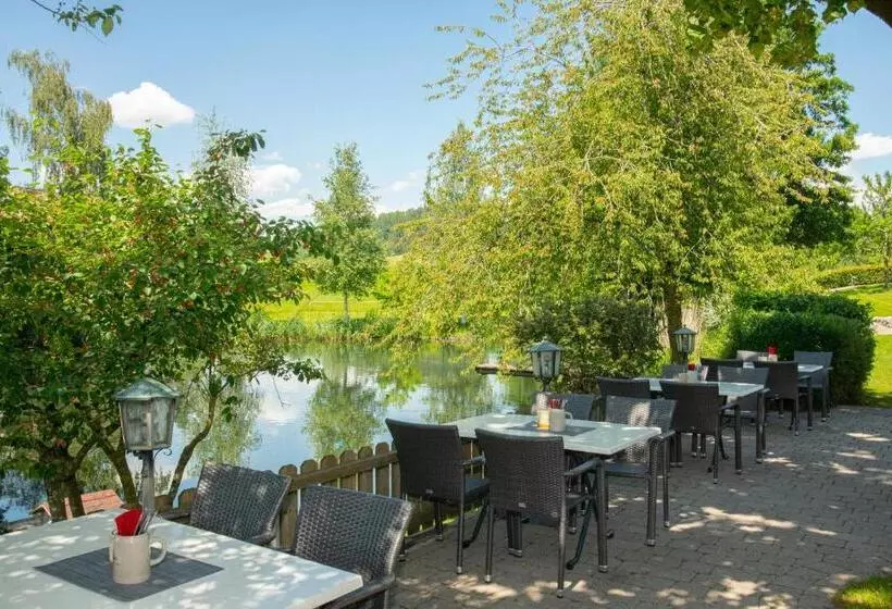 Retkeilymaja Landgasthof Adler