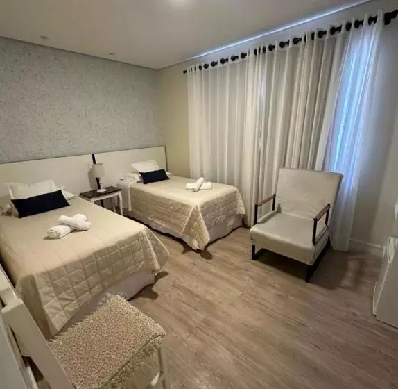 هاستل Pousada Quinta Dos Medeiros Canela E Ipê Amarelo Gramado