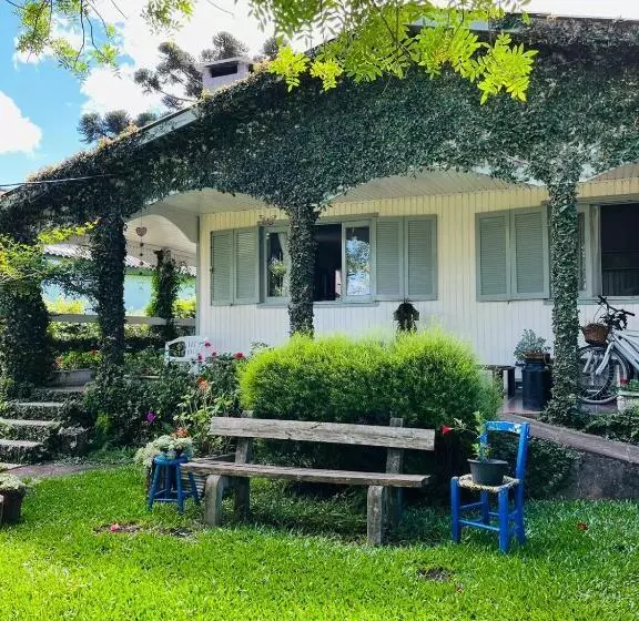 هاستل Pousada Quinta Dos Medeiros Canela E Ipê Amarelo Gramado