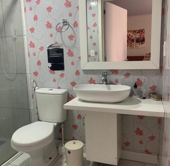 هاستل Pousada Quinta Dos Medeiros Canela E Ipê Amarelo Gramado