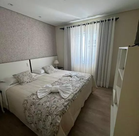 هاستل Pousada Quinta Dos Medeiros Canela E Ipê Amarelo Gramado