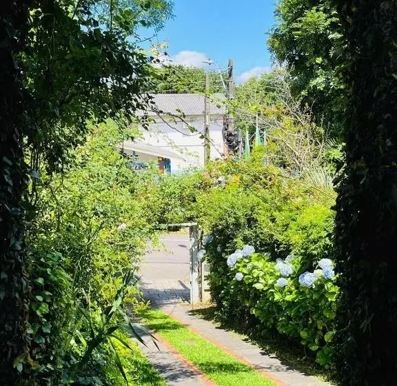 هاستل Pousada Quinta Dos Medeiros Canela E Ipê Amarelo Gramado