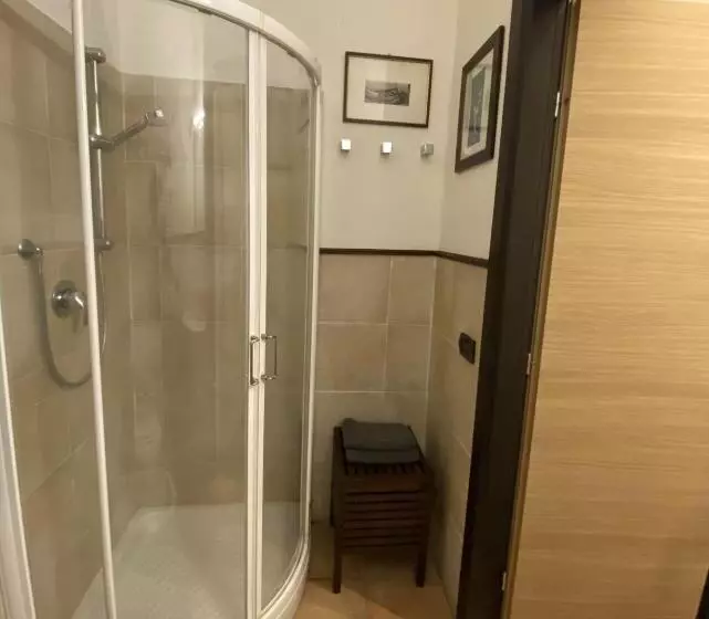 تختخواب و صبحانه Dall’antiquario