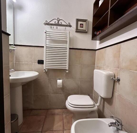 تختخواب و صبحانه Dall’antiquario