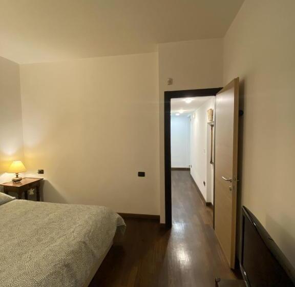 تختخواب و صبحانه Dall’antiquario