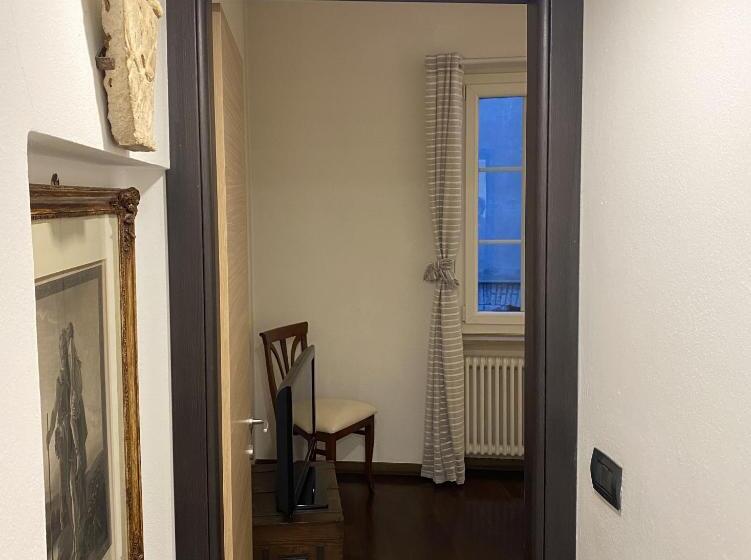 تختخواب و صبحانه Dall’antiquario