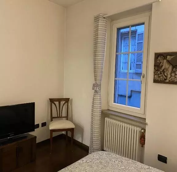 تختخواب و صبحانه Dall’antiquario