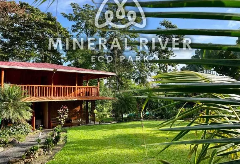 Hotelli Mineral River Eco Village