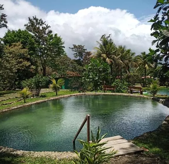 Hotelli Mineral River Eco Village