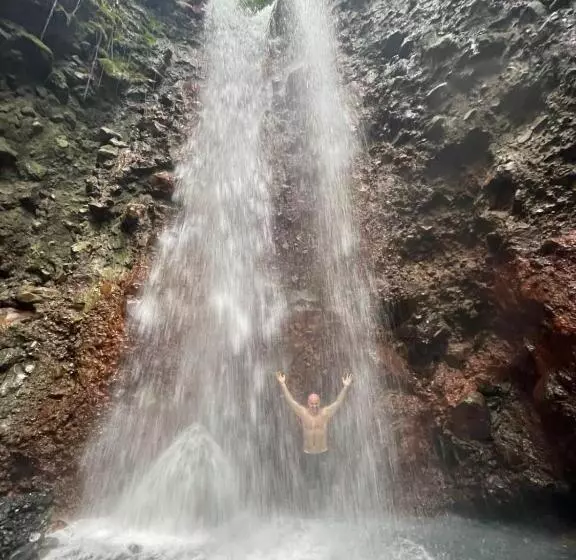 Hotelli Mineral River Eco Village