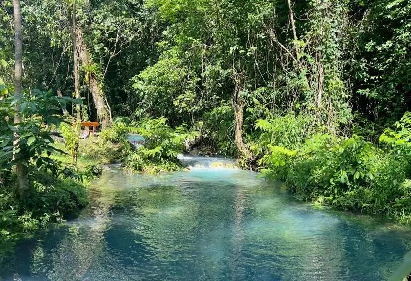 Hotelli Mineral River Eco Village