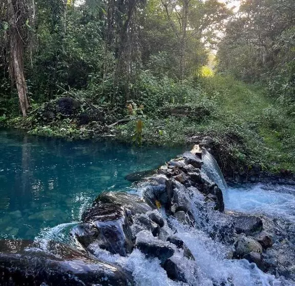 Hotelli Mineral River Eco Village