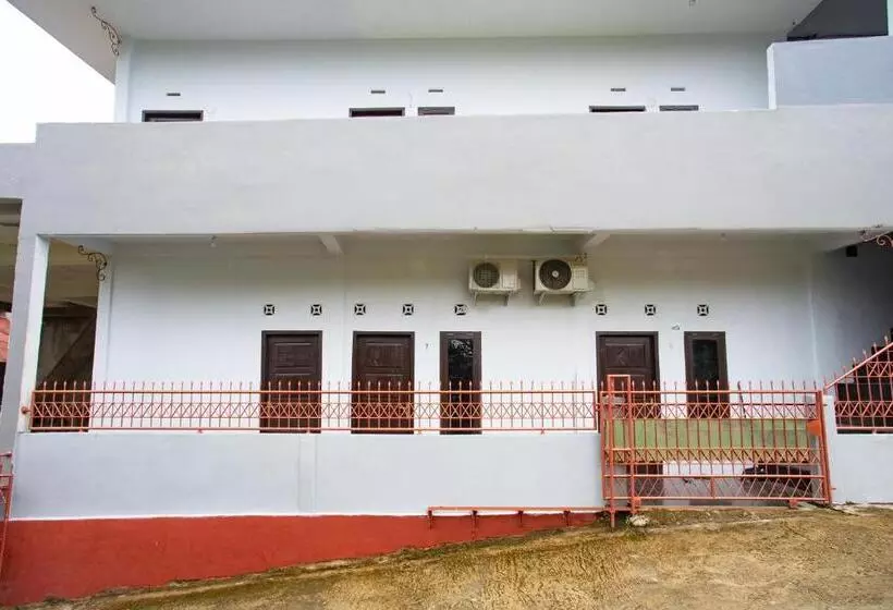 هتل Oyo 93476 Owo Guest House Syariah