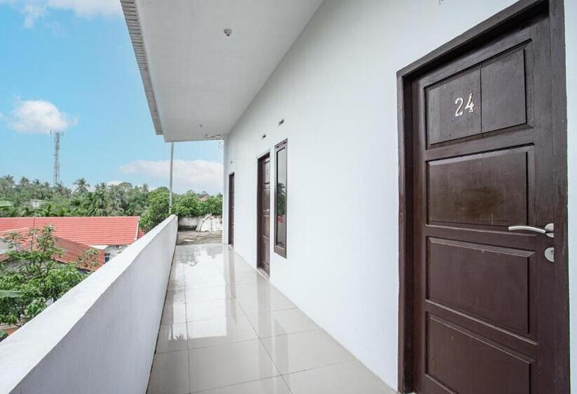 Hotel Oyo 93476 Owo Guest House Syariah