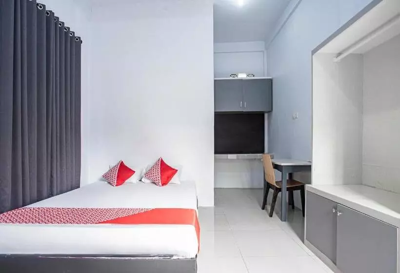 هتل Oyo 93476 Owo Guest House Syariah